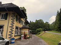 Achter de poorten…