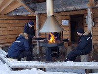 BBQ onderweg met de sneeuwscooters