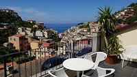 Heerlijk terras bij ons hotel Villa Argentina