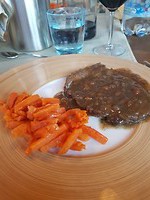 Hoofdgerecht piemontese maaltijd