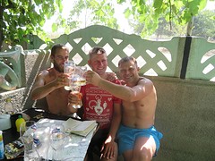 Om 10uur ons eerste biertje met de locals!
