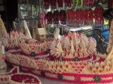 grote krathong te koop (foto gemaakt door marie)