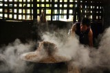 lao lao-stokerij bij Muang Sing