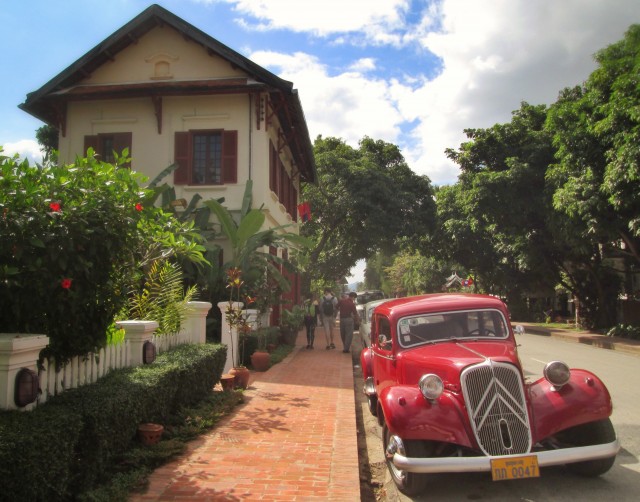de hoofdstraat van Luang Prabang