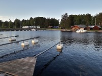 Nusnas, haventje aan het Siljanmeer