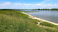 Millingen aan de Rijn, Fietsen over de dijk naar de Ooijpolder