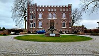 Kessel, villa