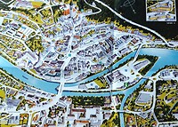 Hallein, wij stonden ophet schiereilandje. Als je goed kijkt zie je het camperteken