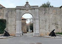 Senj, poortje
