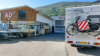 Briancon, bij de garage