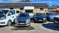 Briancon, zo staan we ingesloten tussen de autos