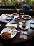 Koffie met taart in Colombo Hilton