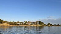 Rivier bij camp Gnepi