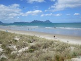 het strand van Ruakaka Beach