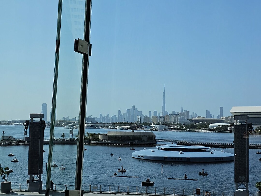 Burj Khalifa in de verte