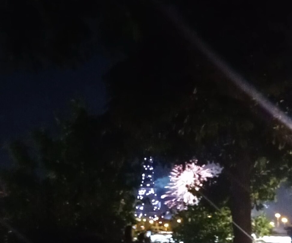 Eifeltoren met vuurwerk