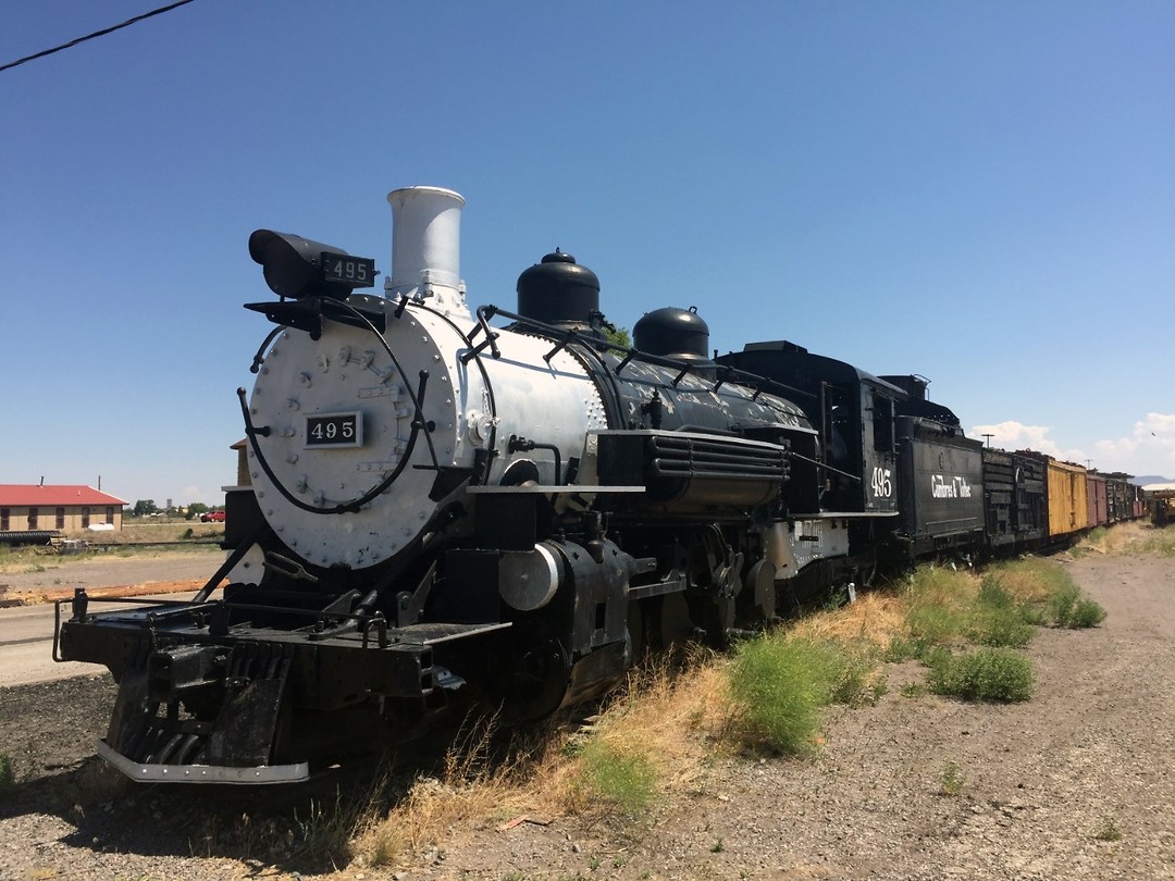 Mooie oude stoomtrein aan de grens bij New Mexico
