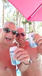 2 blijhoofden in de jury
