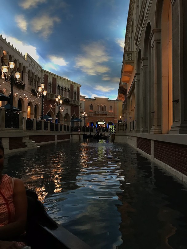 Mooie (kunstmatige) wolken binnen in het Venetian hotel