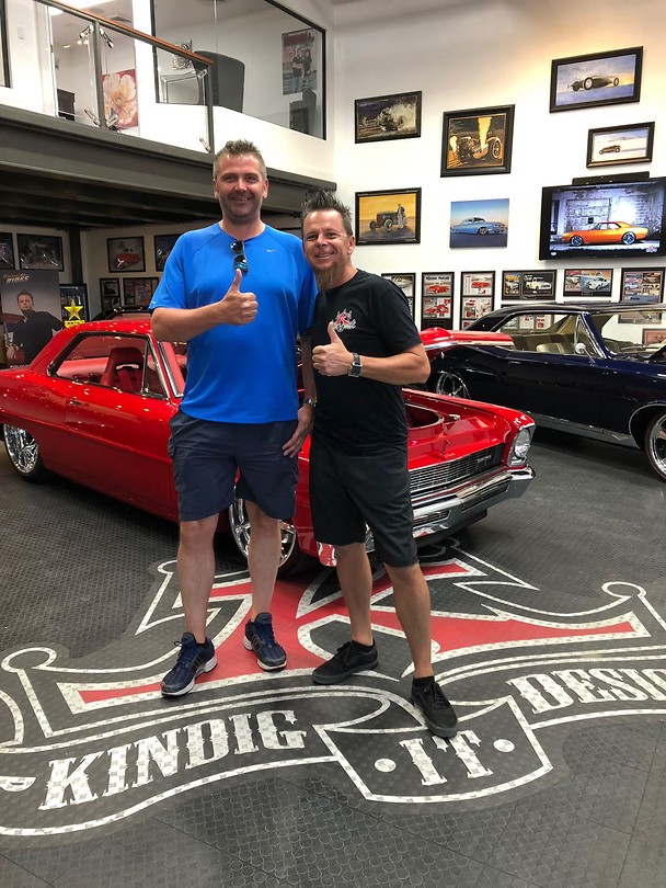 Leron met de bekende customizer Dave Kindig