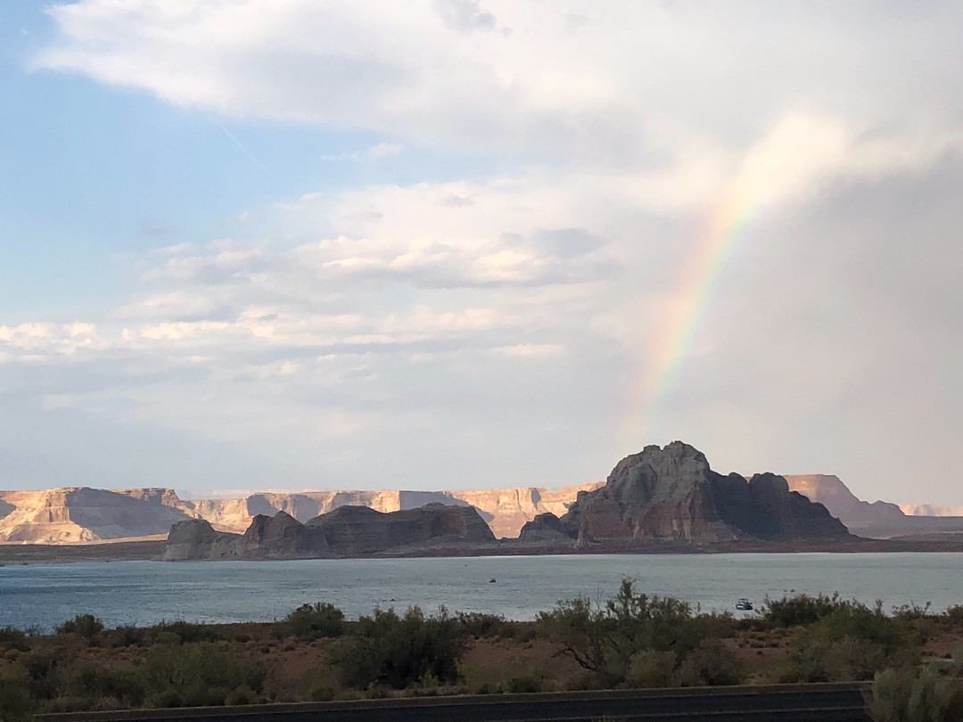 Regenboog boven Lake Powell