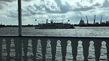 Gezellig muziekje, en op zo'n cruiseschip zitten we