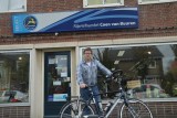 Willem Jan voor zijn winkel