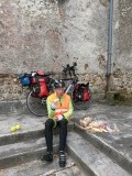Lunch meestal in de lommer van een kerkje