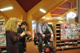 Letterlijk fietsen we onze expositie binnen