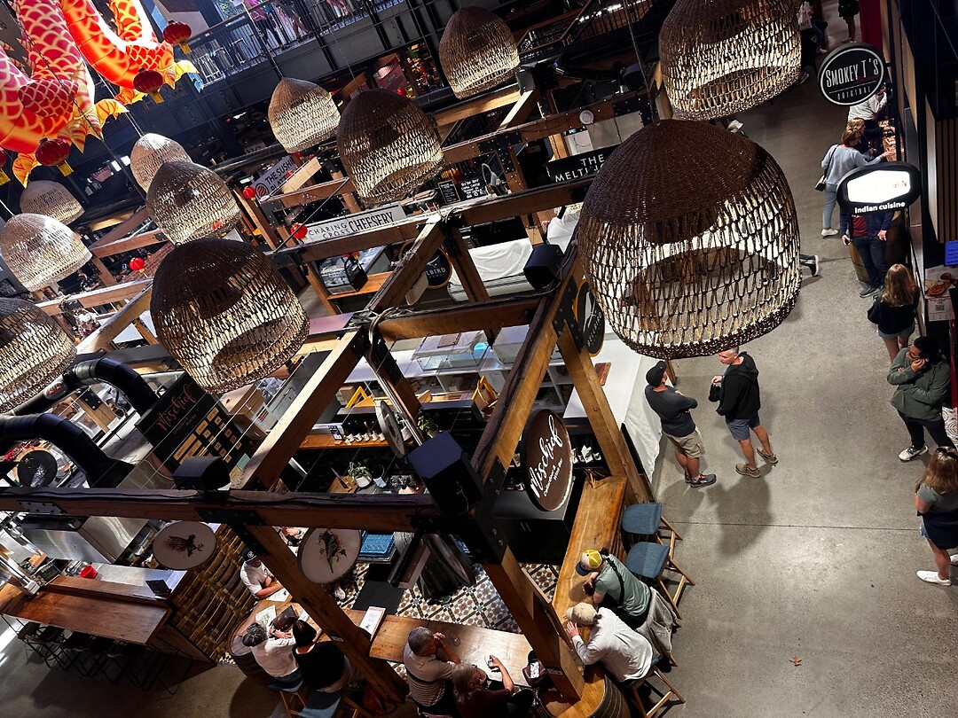 Riverside market