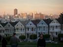 De overburen, The Painted Ladies