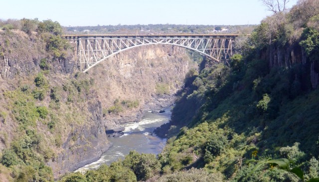 65-P1040606-Vic Falls ZAM01
