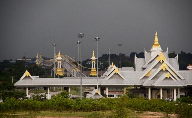 106-IMG_7590-Bridge Thailand Thakhek