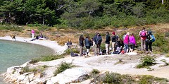 204-P1110409-Lake Esmeralda walk crowded