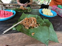 Pad thai, en lekker loempia's heerlijk