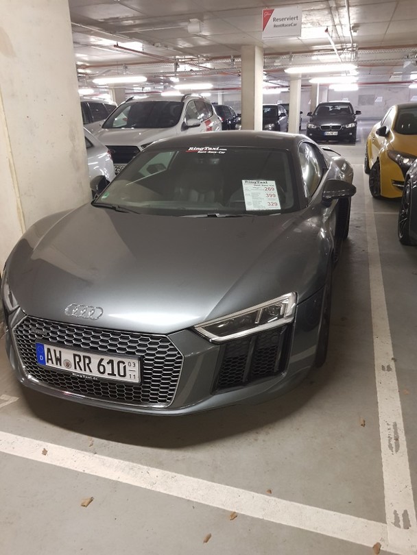 Audi R8