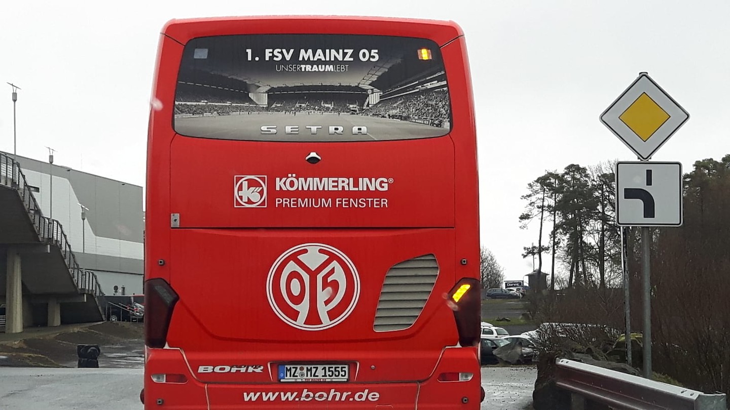 Bus van F.S.V. Meinz