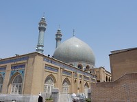 De Heilige schrijn van Fatima in Heilige stad Qom.