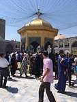 Heilig water gebotteld door Imam Reza.