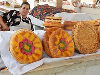 Vers brood op de markt van Samarkand.