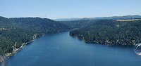 Vanuit watervliegtuig het meer bij Coeur d'Arlene 5