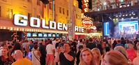 Freemont Street, bar