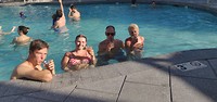 Cocktail in zwembad
