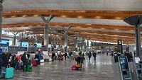Vertrekhal luchthaven Gardermoen.