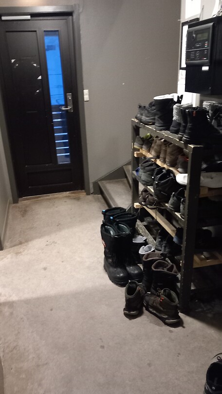 Schoenen uit!