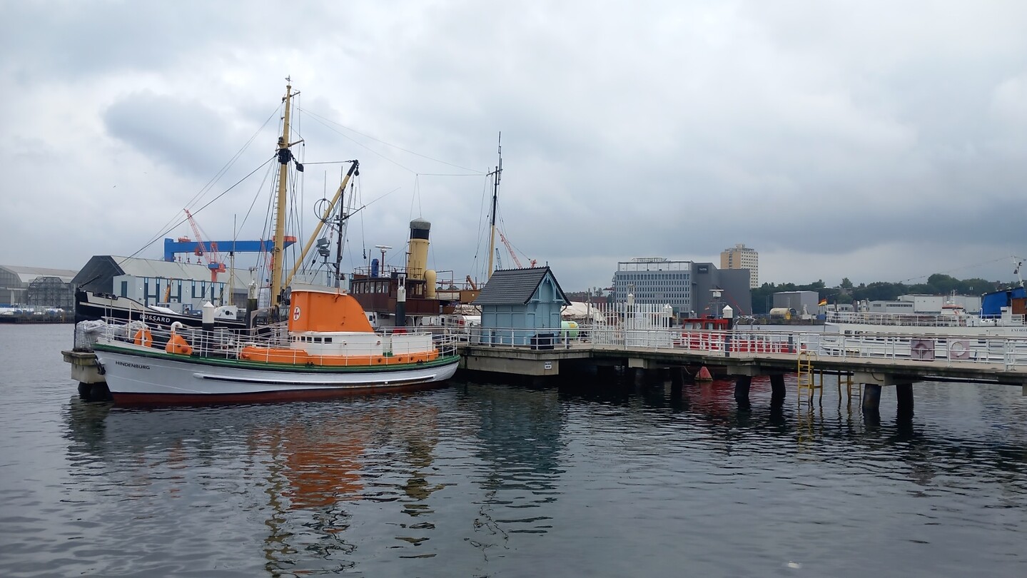 Museumschepen bij het scheepvaartmuseum
