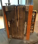 Een heel oude accordeon