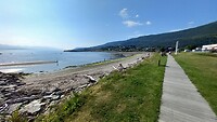 De strandpromenade in Bjerkvik