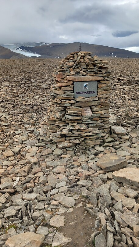 Monument voor Nina