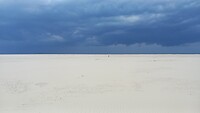Loodgrijze lucht boven Vlieland